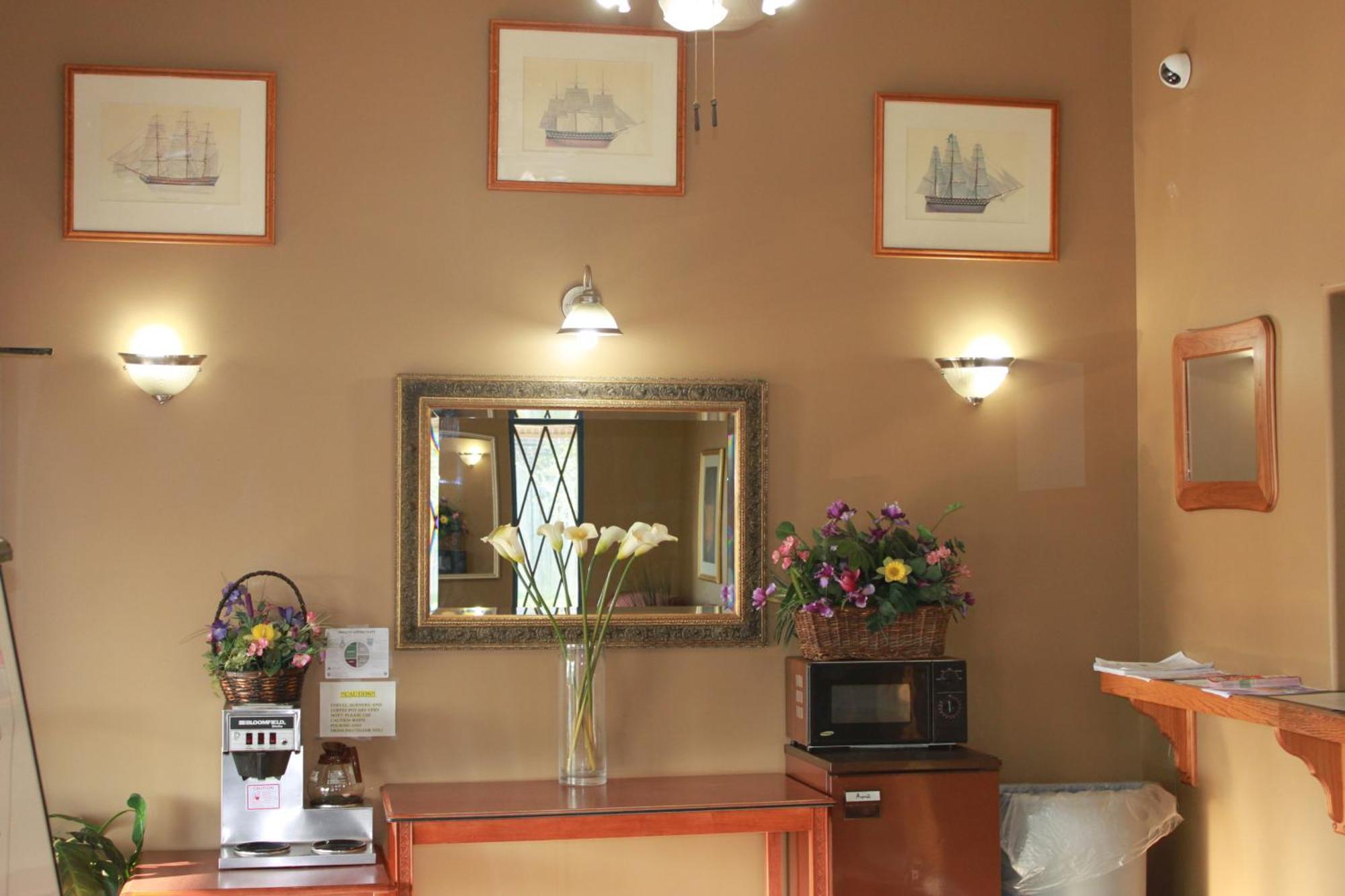 Knights Inn Indianapolis Room photo